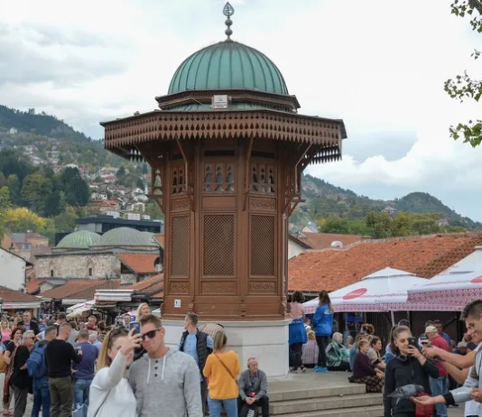 Deset u pola s lukom: Sarajlije će zaštititi svoje ćevape deset-u-pola-s-lukom:-sarajlije-ce-zastititi-svoje-cevape