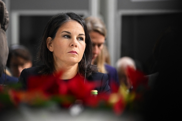 berbok:-prosirenje-eu-neophodnost,-opasne-„sive-zone“-na-balkanu-i-istoku berbok:-prosirenje-eu-neophodnost,-opasne-„sive-zone“-na-balkanu-i-istoku