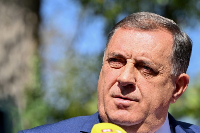 dodik:-sramna-podrska-crne-gore-rezoluciji-o-srebrenici,-necemo-to-zaboraviti dodik:-sramna-podrska-crne-gore-rezoluciji-o-srebrenici,-necemo-to-zaboraviti