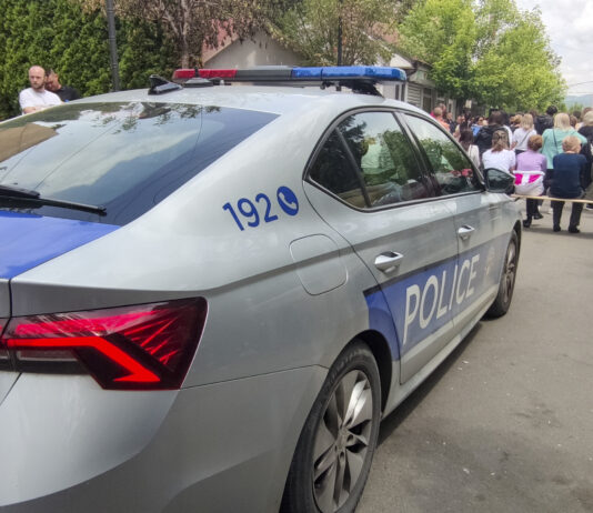 Ambasada SAD poručila Prištini: Duboko smo razočarani, prekinite sve jednostrane akcije ambasada-sad-porucila-pristini:-duboko-smo-razocarani,-prekinite-sve-jednostrane-akcije