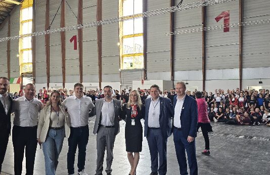 Величанствена јубларна 40. Смотра културно уметничког стваралаштва Срба у Аустрији Величанствена-јубларна-40.-Смотра-културно-уметничког-стваралаштва-Срба-у-Аустрији