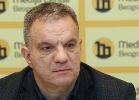 Stanković sa provladinim studentima: „Što hitnije uspostaviti nastavu“ stankovic-sa-provladinim-studentima:-„sto-hitnije-uspostaviti nastavu“