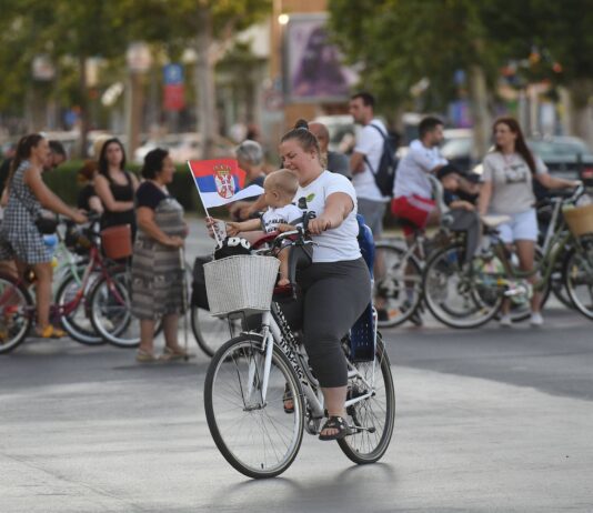 Studenti i zborovi građana tokom leta organizuju „Kampus – zona slobode“ u Novom Sadu studenti-i-zborovi-gradjana-tokom-leta-organizuju-„kampus-–-zona-slobode“-u-novom-sadu