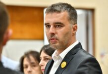 „Kreni-promeni“: Osuđujemo progon vlasnika Ozonpressa Stojana Markovića „kreni-promeni“:-osudjujemo-progon-vlasnika-ozonpressa-stojana-markovica