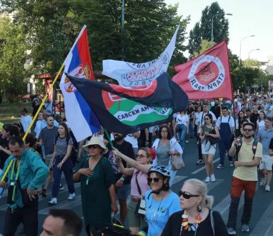 Na Novom Beogradu okončana „Omladinska blokada“: Evo kako su protekli protesti na 4 raskrsnice na-novom-beogradu-okoncana-„omladinska-blokada“:-evo-kako-su-protekli-protesti-na-4-raskrsnice