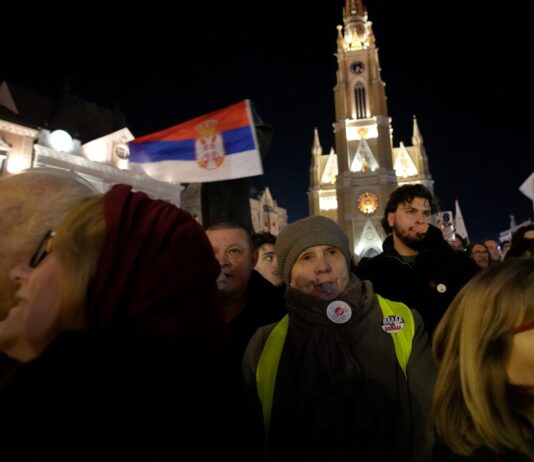 Održan studentski protest u Novom Sadu: Govornici poručili da „lustracija nije osveta, već pročišćenje“ odrzan-studentski-protest-u-novom-sadu:-govornici-porucili-da-„lustracija-nije-osveta,-vec-prociscenje“