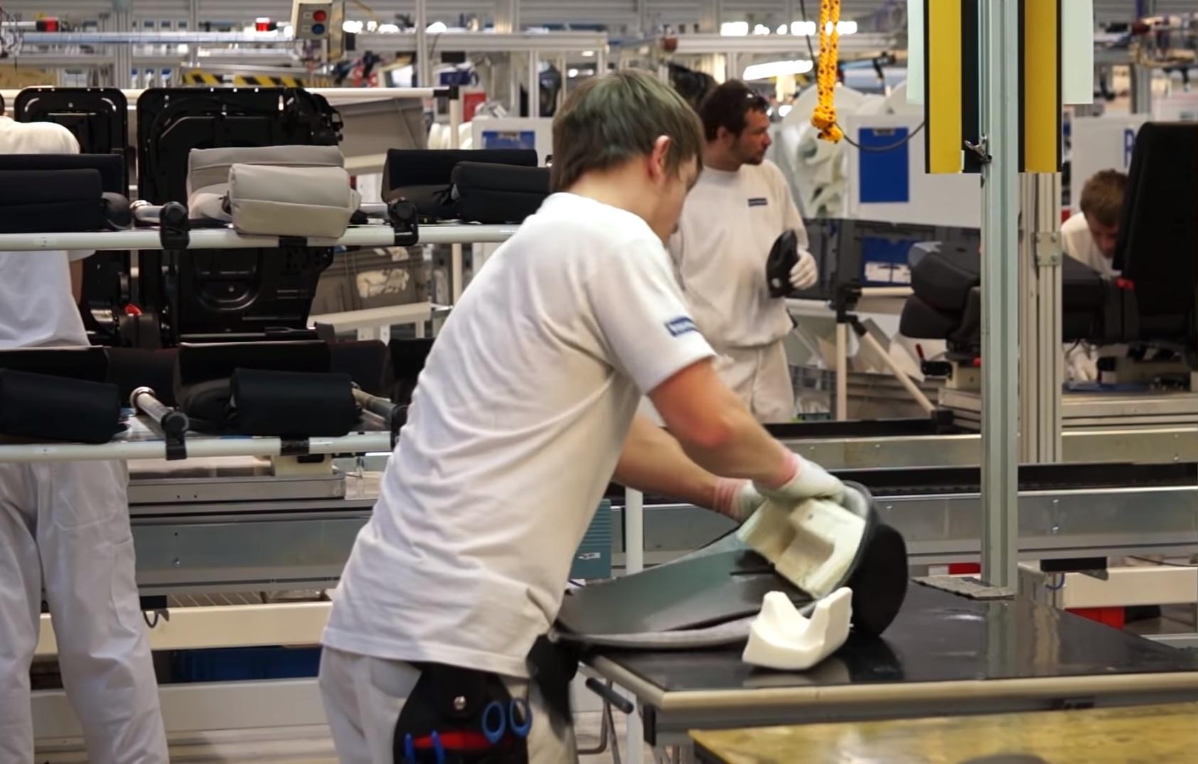 nestaje-20.000-radnih-mesta:-srbima-iz-bavarske-stigle-lose-vesti,-evo-koji-poslovi-su-najugrozeniji! nestaje-20.000-radnih-mesta:-srbima-iz-bavarske-stigle-lose-vesti,-evo-koji-poslovi-su-najugrozeniji!