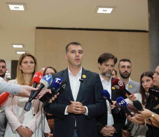 Pokret Kreni-Promeni: Ljudska prava učesnika protesta se kontinuirano krše pokret-kreni-promeni:-ljudska-prava-ucesnika-protesta-se-kontinuirano-krse