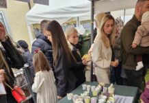 Izložba dečjih radova i prvo takmičenje Prosvjete u najtvrđem vaskršnjem dečijem jajetu u Štutgartu izlozba-decjih-radova-i-prvo-takmicenje-prosvjete-u-najtvrdjem-vaskrsnjem-decijem-jajetu-u-stutgartu