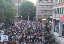 Studenti ispred RTS: „Dođite 23. maja na Slaviju“ studenti-ispred-rts:-„dodjite-23.-maja-na-slaviju“