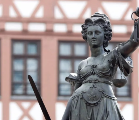 Frankfurt na Majni: Lokalni političar uhapšen u sudnici zbog pritiska na svedoke frankfurt-na-majni:-lokalni-politicar-uhapsen-u-sudnici-zbog-pritiska-na-svedoke