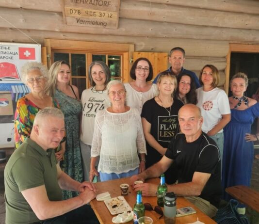 Pisana reč povezala srpske pisce u Švajcarskoj – održani tradicionalni Majski susreti u prirodi pisana-rec-povezala-srpske-pisce-u-svajcarskoj-–-odrzani-tradicionalni-majski-susreti-u-prirodi