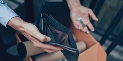 3 znaka upadaju u dugove: U junu sledi finansijski kolaps – Novac im curi kroz prste 3-znaka-upadaju-u-dugove:-u-junu-sledi-finansijski-kolaps-–-novac-im-curi-kroz-prste