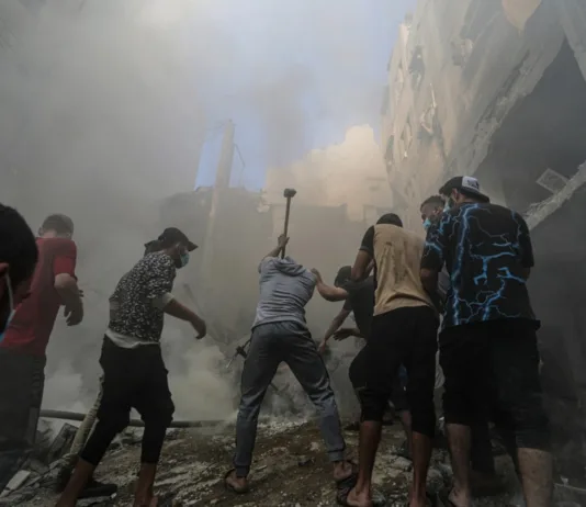 „Užasno je to što moram da biram između svog doma i života“; Ispovest jednog od izbeglih stanovnika Gaze „uzasno-je-to-sto-moram-da-biram-izmedju-svog-doma-i-zivota“;-ispovest-jednog-od-izbeglih-stanovnika-gaze