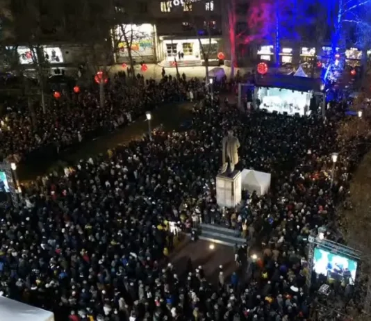 Završni skup ProGlasa u Beogradu: „17. decembra ne damo da nam niko govori da nema smisla i da su svi isti“ zavrsni-skup-proglasa-u-beogradu:-„17.-decembra-ne-damo-da-nam-niko-govori-da-nema-smisla-i-da-su-svi-isti“