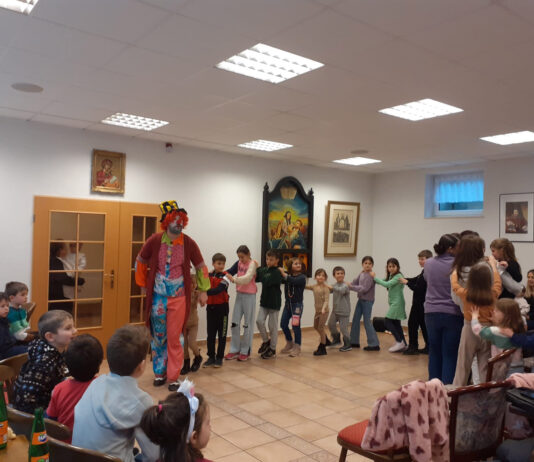 Svi pevali sa klovnovima svi-pevali-sa-klovnovima