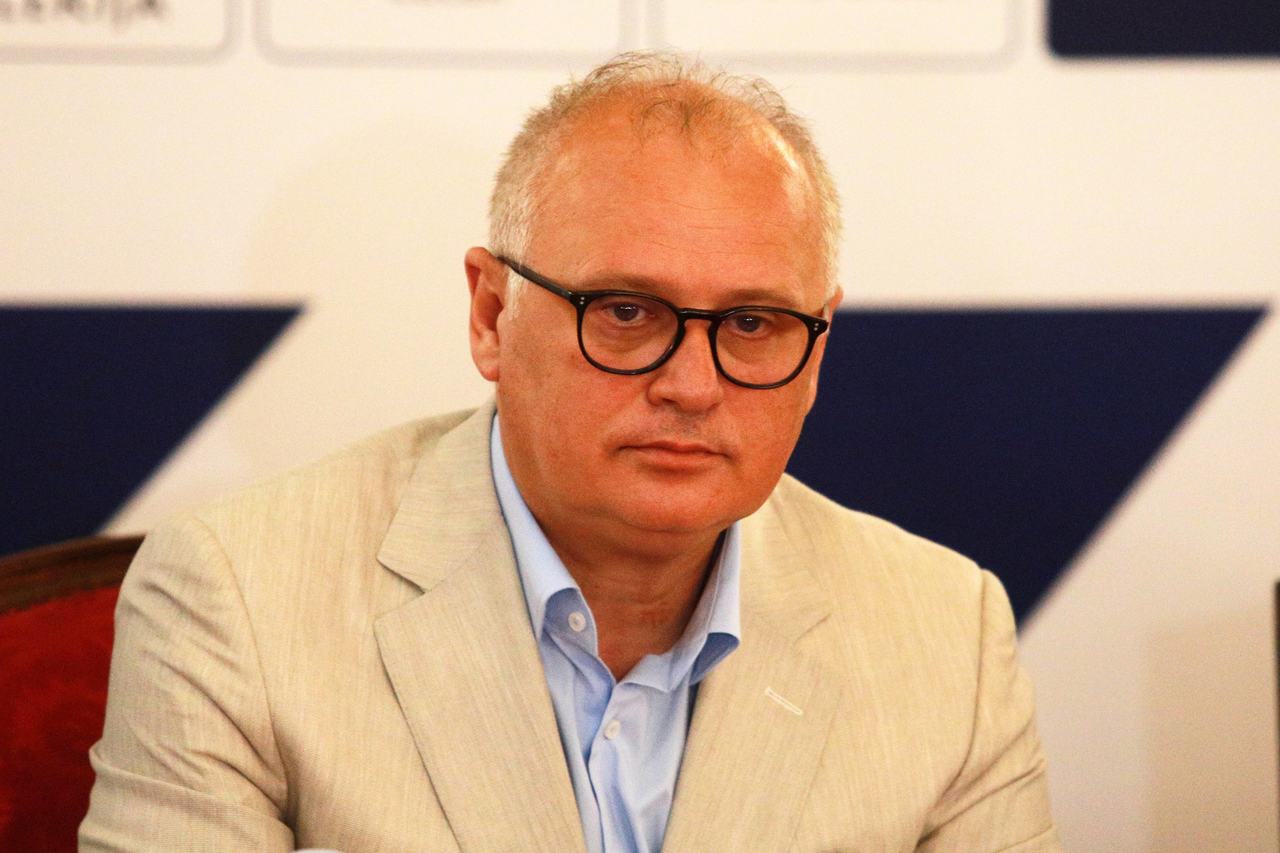 vesic:-siguran-sam-da-ce-vucic-dodeliti-premijerski-mandat-predstavniku-sns,-to-je-potpuno-prirodno vesic:-siguran-sam-da-ce-vucic-dodeliti-premijerski-mandat-predstavniku-sns,-to-je-potpuno-prirodno