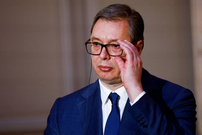 vucic:-salahudin-deo-grupe-koja-je-pracena,-sinoc-posetio-majku-i-nestao vucic:-salahudin-deo-grupe-koja-je-pracena,-sinoc-posetio-majku-i-nestao
