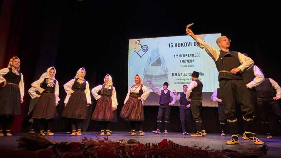 u-radovljici-u-sloveniji- odrzani-„15.-vukovi-dani”
