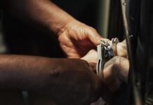 SRBIN (21) UHAPŠEN U ZASEDI POLICIJE: Pokušao da prevari staricu (91) u Nemačkoj za 20.000 evra! srbin-(21)-uhapsen-u-zasedi-policije:-pokusao-da-prevari-staricu-(91)-u-nemackoj-za-20.000-evra!