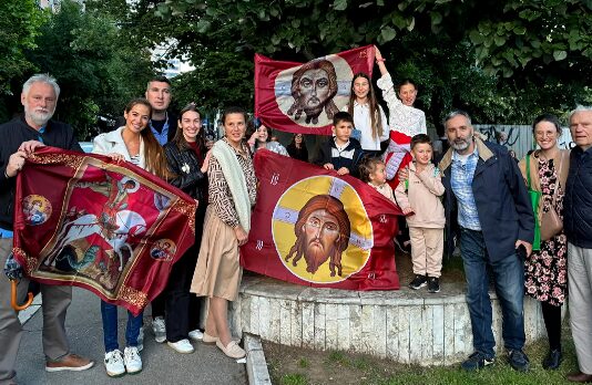 Српско срце и руски корени, пут иконописца Катарине Раковић Српско-срце-и-руски-корени,-пут-иконописца-Катарине-Раковић