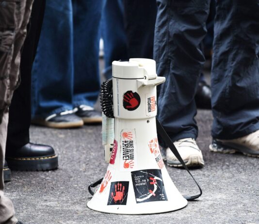 Studenti Medicinskog fakulteta večeras organizuju okupljanje ispred Lekarske komore Srbije Niš studenti-medicinskog-fakulteta-veceras-organizuju-okupljanje-ispred-lekarske-komore-srbije-nis