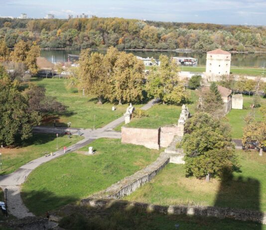 Izvršena počasna artiljerijska paljba na Kalemegdanu povodom Dana pobede izvrsena-pocasna-artiljerijska-paljba-na-kalemegdanu-povodom-dana-pobede