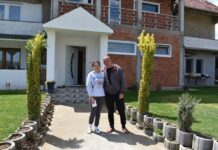Srbi iz Italije pružili konkretnu pomoć porodici Andrejić sa KiM srbi-iz-italije-pruzili-konkretnu-pomoc-porodici-andrejic-sa-kim