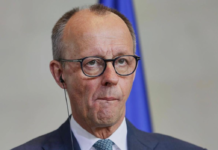 Kancelaru Mercu na kongresu zviždali 15 minuta: Skupljeno 200 hiljada potpisa protiv njega kancelaru-mercu-na-kongresu-zvizdali-15-minuta:-skupljeno-200-hiljada-potpisa-protiv-njega