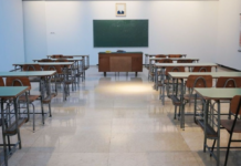 Salcburg u šoku: Učitelj u osnovnoj školi osumnjičen za seksualno zlostavljanje dece salcburg-u-soku:-ucitelj-u-osnovnoj-skoli-osumnjicen-za-seksualno-zlostavljanje-dece