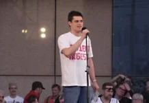 „Dok nema pravde za narod, ne sme biti mira za vlast!“: Ovo je ceo govor studenta Andreja Tanka „dok-nema-pravde-za-narod,-ne-sme-biti-mira-za-vlast!“:-ovo-je-ceo-govor-studenta-andreja-tanka
