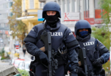 Zbog buke dece zapucao u vazduh: Specijalci u Austriji opkolili kuću 84-godišnjaka zbog-buke-dece-zapucao-u-vazduh:-specijalci-u-austriji-opkolili-kucu-84-godisnjaka