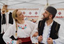 IGRALO SE KOLO I TRAŽILA PLJESKAVICA VIŠE: Srbija prvi put učestvovala na čuvenom festivalu u Norveškoj, stranci oduševljeni! (FOTO) igralo-se-kolo-i-trazila-pljeskavica-vise:-srbija-prvi-put-ucestvovala-na-cuvenom-festivalu-u-norveskoj,-stranci-odusevljeni!-(foto)