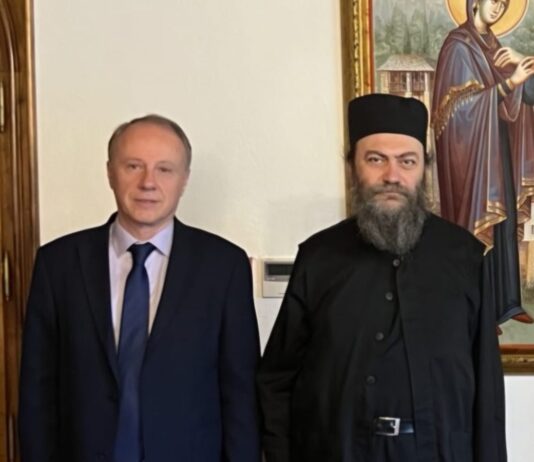 Rektor beogradskog Univerziteta i iguman manastira Hilandar razgovarali o budućoj saradnji rektor-beogradskog-univerziteta-i-iguman-manastira-hilandar-razgovarali-o-buducoj-saradnji