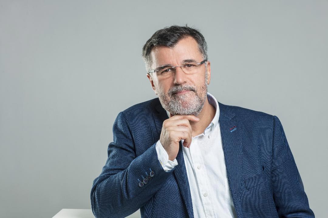 „samo-trajno-uklanjanje-agresivnih-struktura-iz-okoline-skupstine-moze-da-obezbedi-da-se-ovakvi-incidenti-ne-desavaju“:-ovo-su-sve-reakcije-na-napad-na-verana-matica „samo-trajno-uklanjanje-agresivnih-struktura-iz-okoline-skupstine-moze-da-obezbedi-da-se-ovakvi-incidenti-ne-desavaju“:-ovo-su-sve-reakcije-na-napad-na-verana-matica